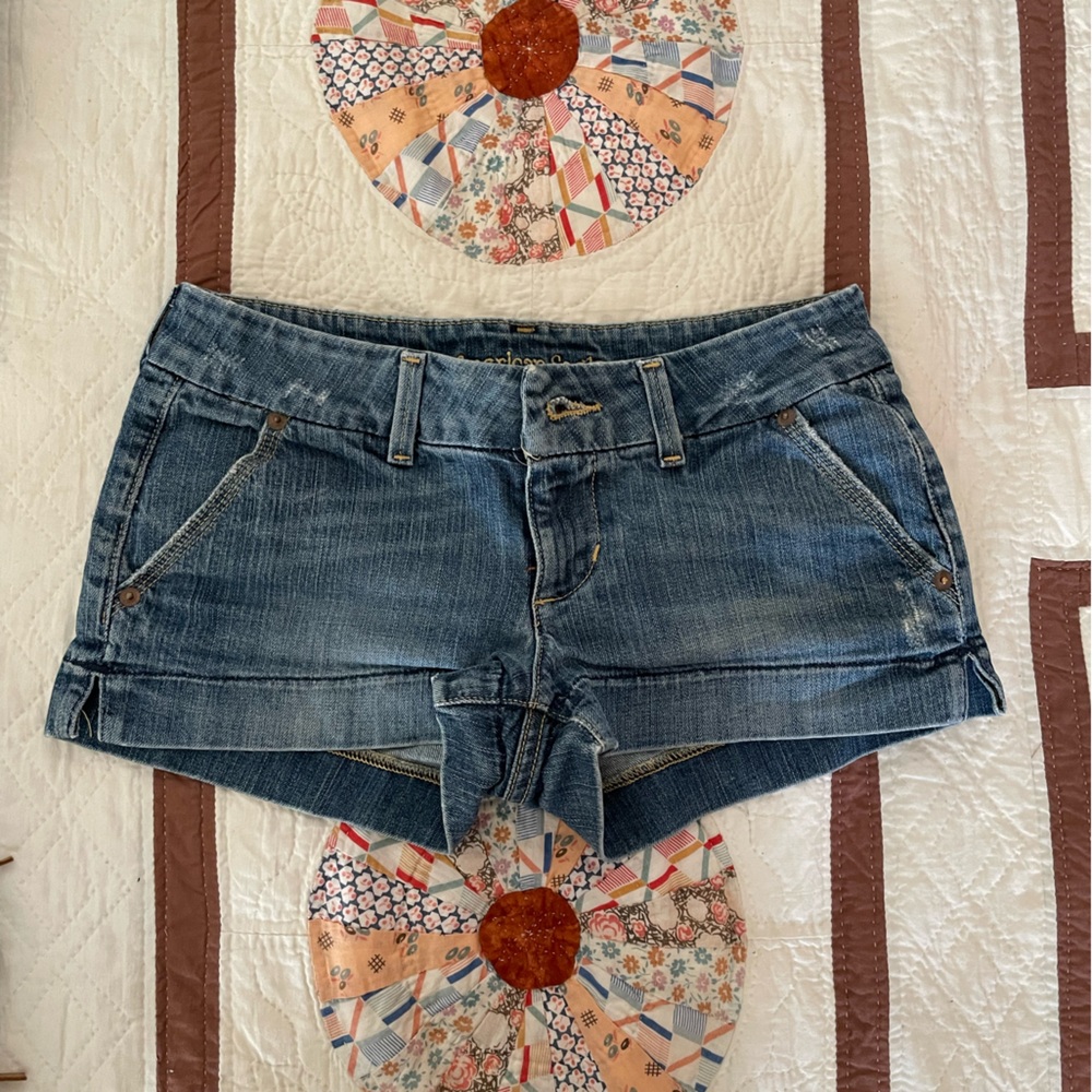 2000’s AE shorts